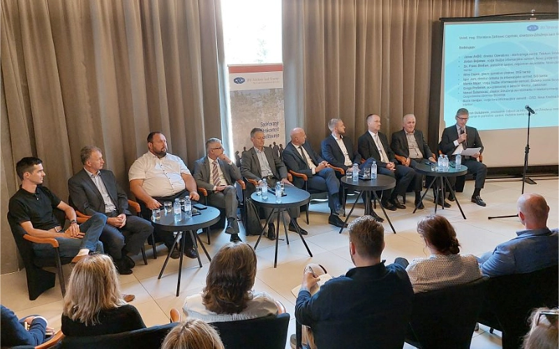 Kdo bo v prihodnje zaščitil državljana